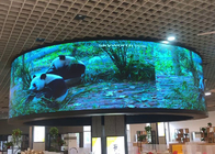 HD P4 curvó tiempo de la larga vida de la pantalla LED del centro comercial del diseño SMD