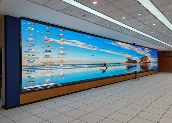 La exhibición llevada a todo color interior montada en la pared P1.667 a presión aluminio de la fundición