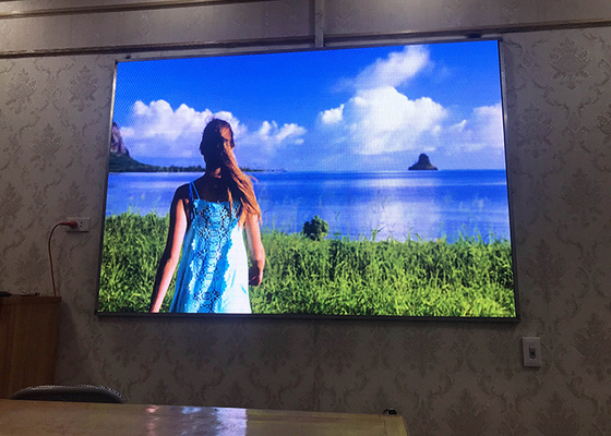 La echada fina clara del pixel TV LED del discurso del panel interior de la exposición llevó exhibiciones